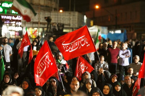 تجمعات شبانه با ویژه برنامه‌های هفته وحدت برگزار می‌شود