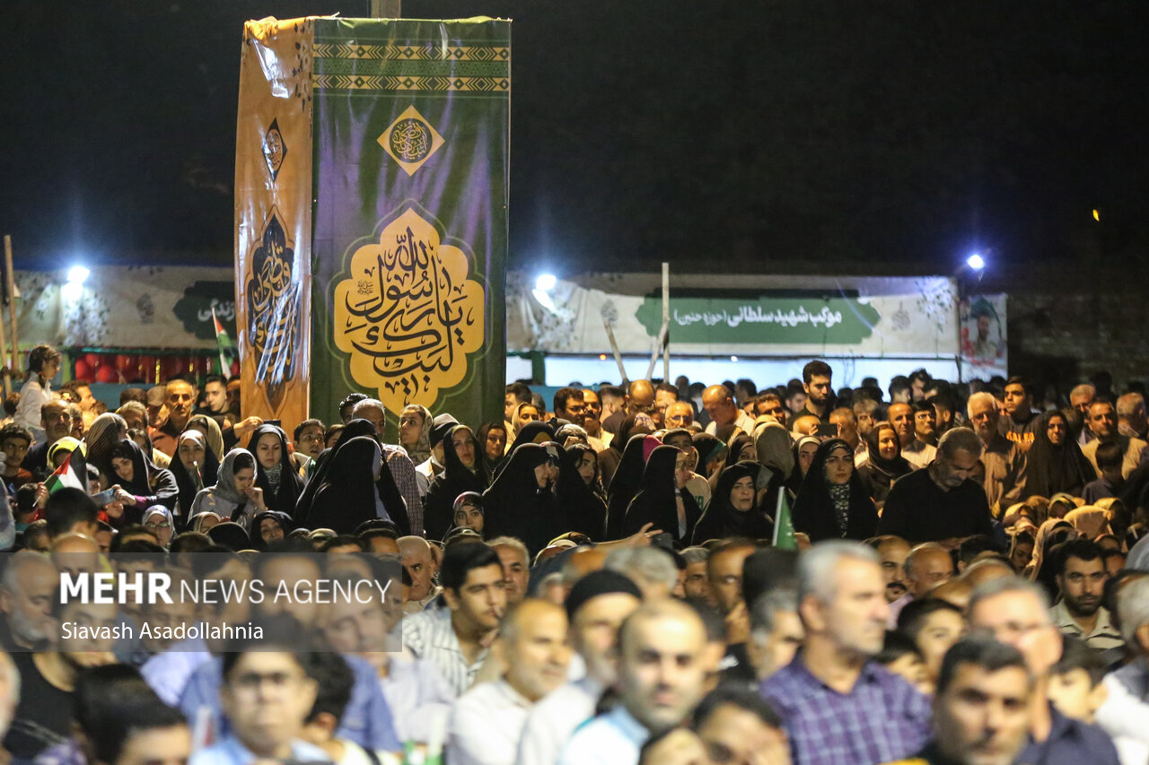 جشن‌های میلاد پیامبر اکرم با محوریت خون‌خواهی رهبر شهید برگزار می‌شود