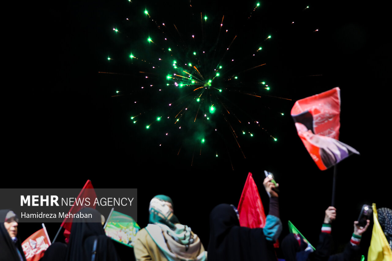 عید بیعت در میدان ولیعصر: جشن وحدت و همبستگی مردم