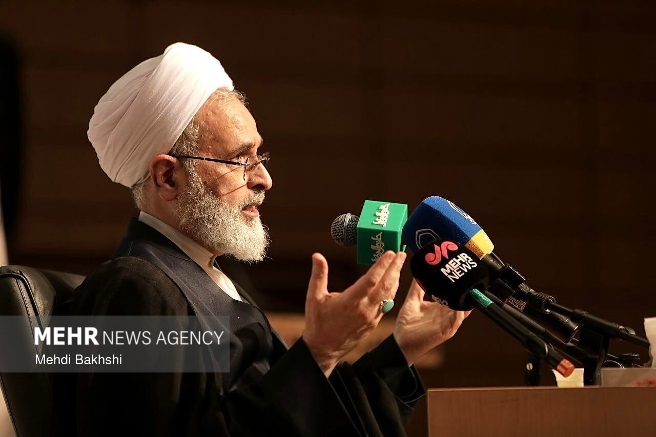 پاسخ قاطع به متجاوزان، تهدیدی برای وحدت امت اسلامی نیست