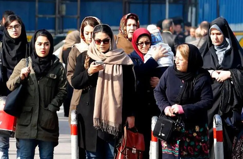 نگاهی به دیدگاه زنان ایران و عراق درباره تحولات خانواده در دنیای امروز