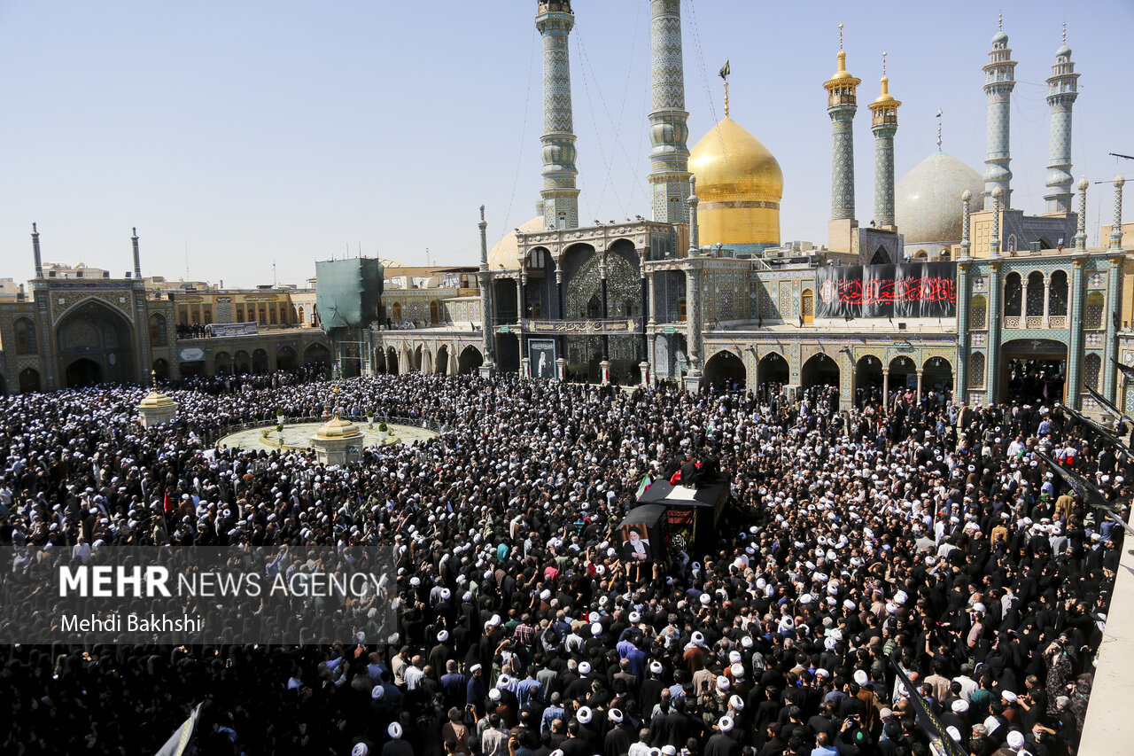 پیکر آیت‌الله شبیری زنجانی به آغوش حرم حضرت معصومه آمد