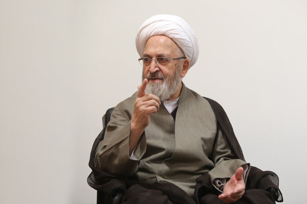 ایستادگی در برابر تهدید دشمن، جلوه باور عمیق به خداست