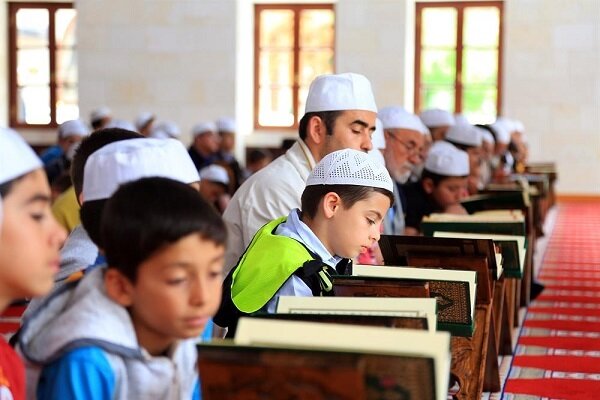 سمپوزیوم بررسی راهکارهای قرآنی برای چالش‌های تمدن امروز